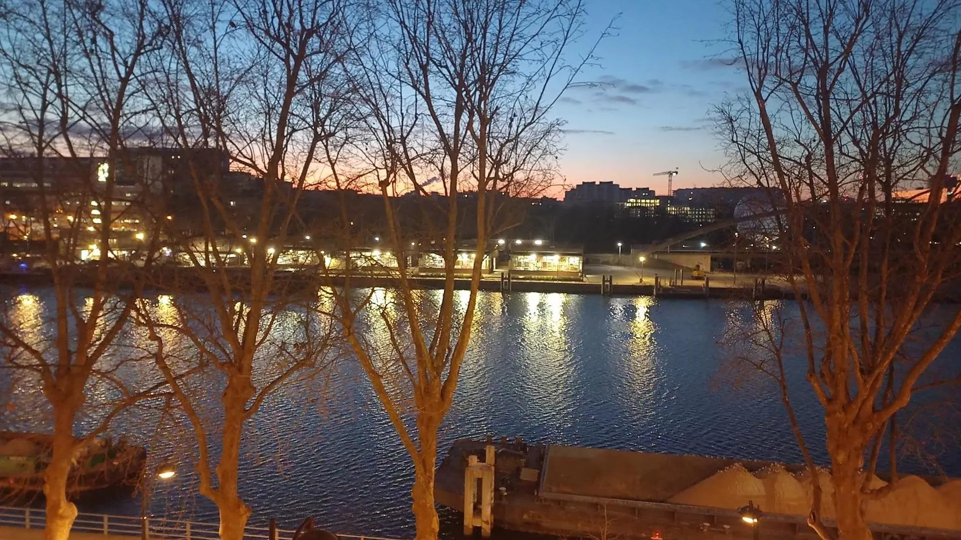 Apartament Parisnicostay - Cosy 4 Bedrooms Flat Seine River Paryż