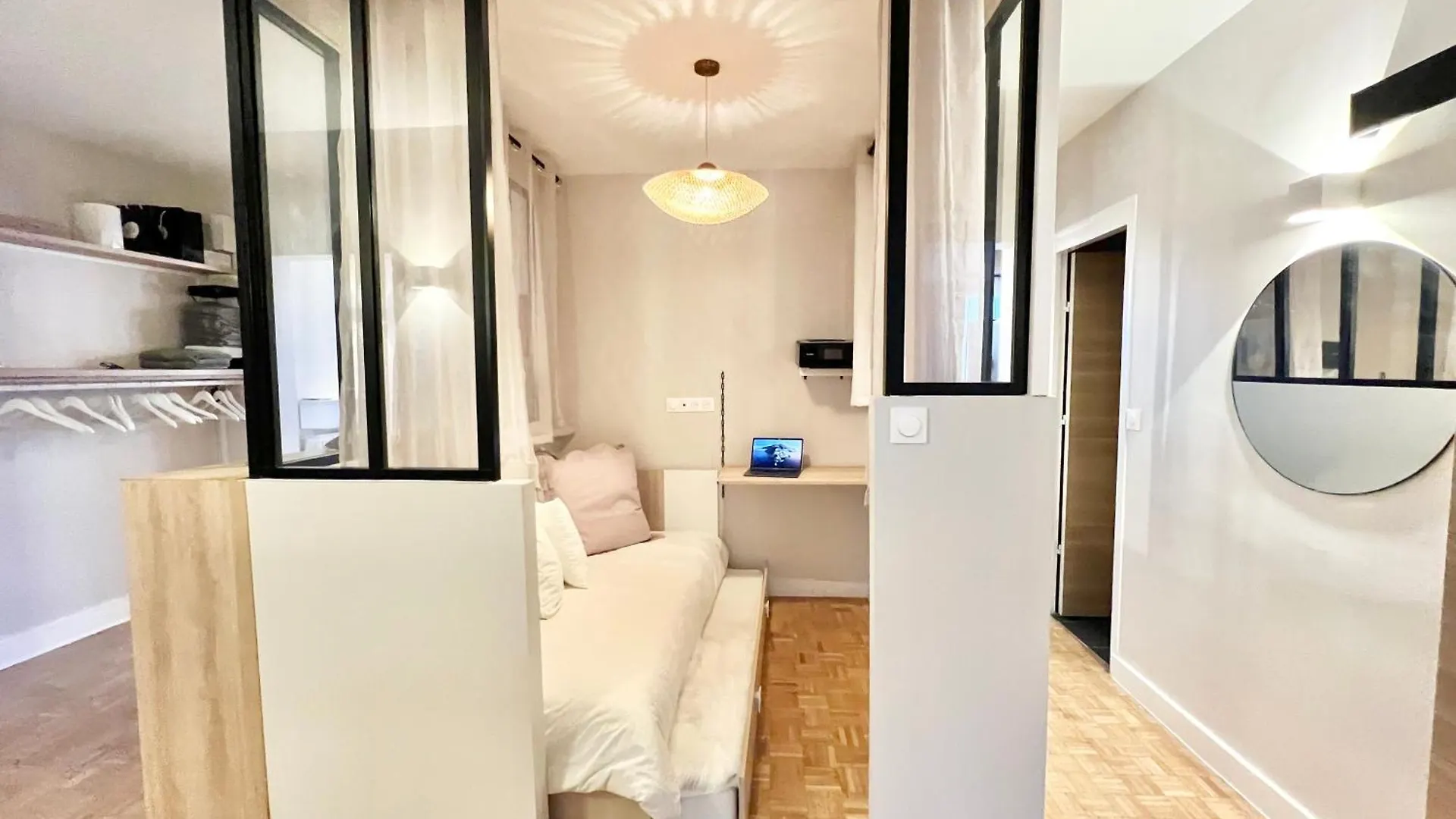 Parisnicostay - Cosy 4 Bedrooms Flat Seine River * Paryż