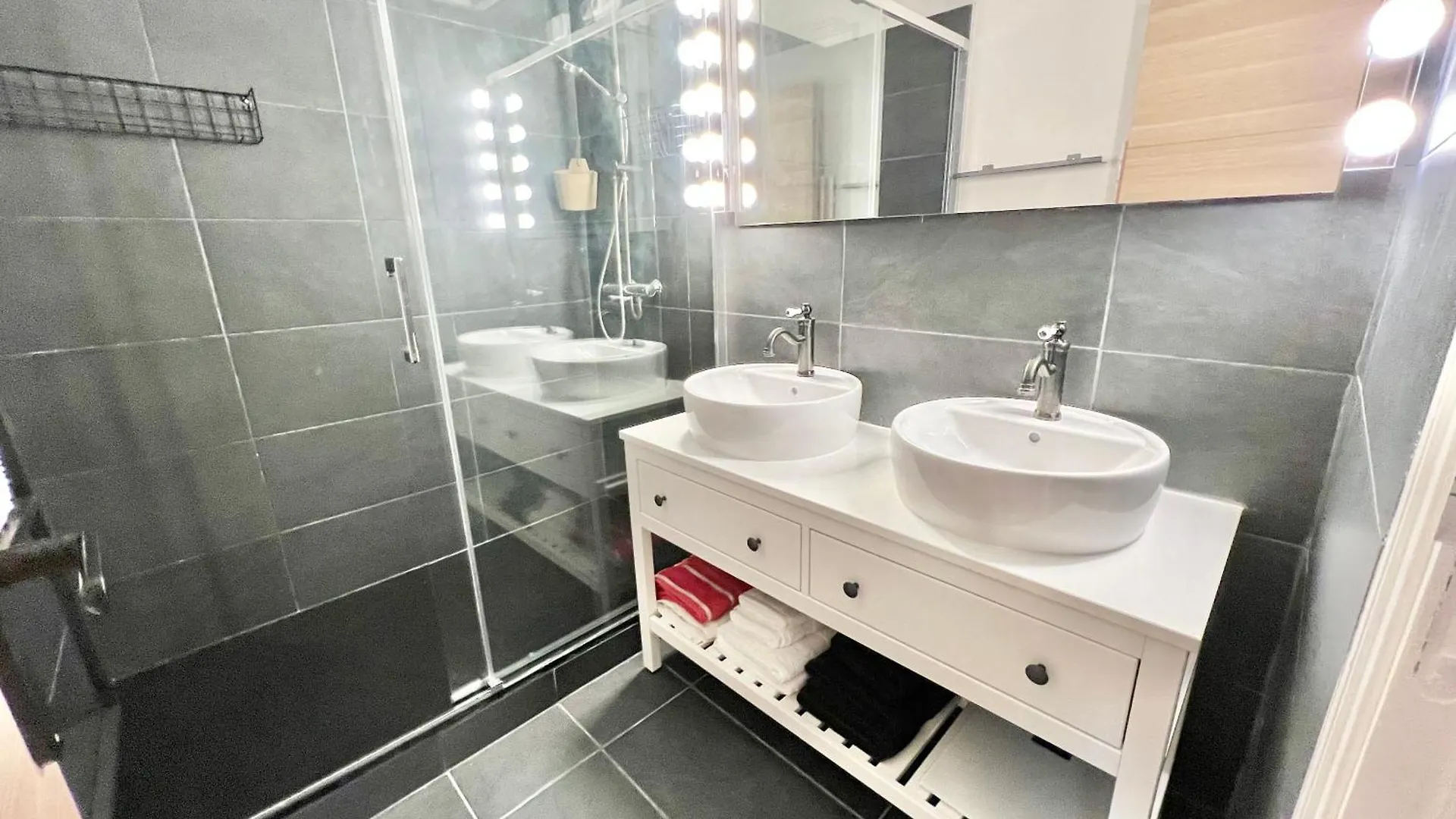 Parisnicostay - Cosy 4 Bedrooms Flat Seine River * Paryż